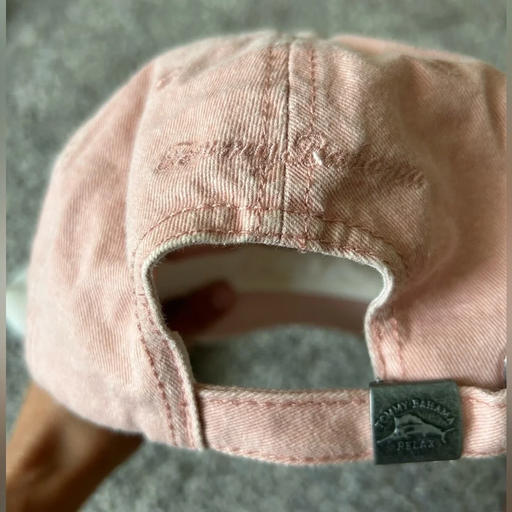 Tommy Bahama women’s rose colored denim adjustable hat - Picture 4 of 7
